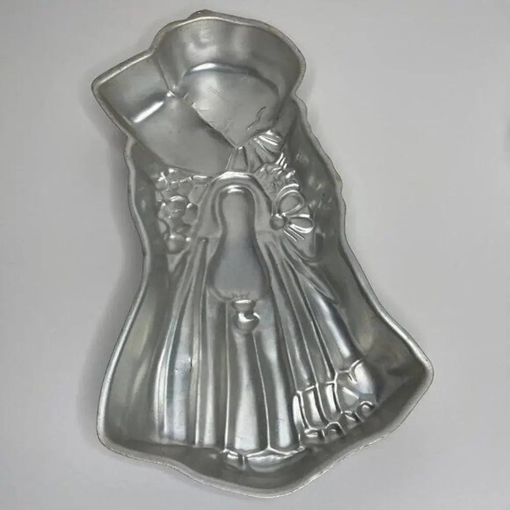 Wilton 1975 HOLLY HOBBIE Cake MOLD Pan Vintage Aluminum‎ Farmhouse Cottage Core